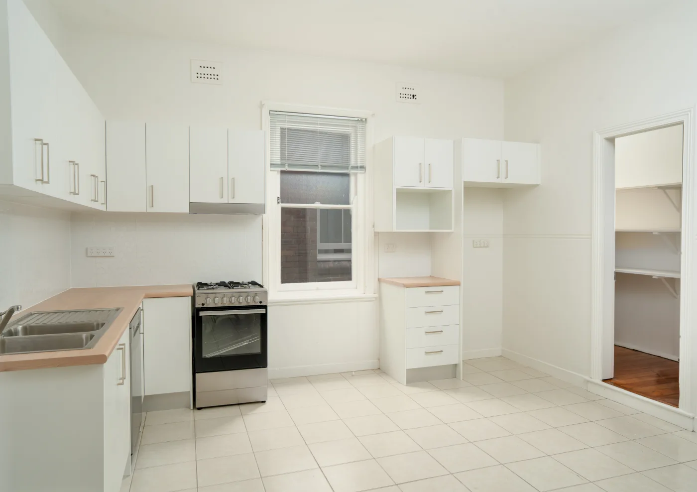 Real Estate - Petersham 5